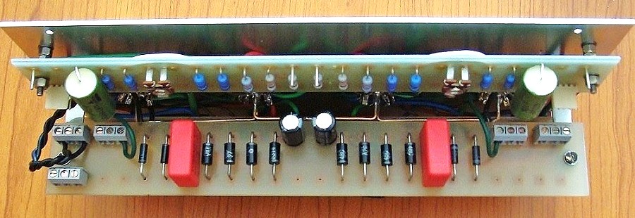 19) Zamontowane diody Zenera dla katod oraz siatek 2 lamp QQE03-12.JPG
