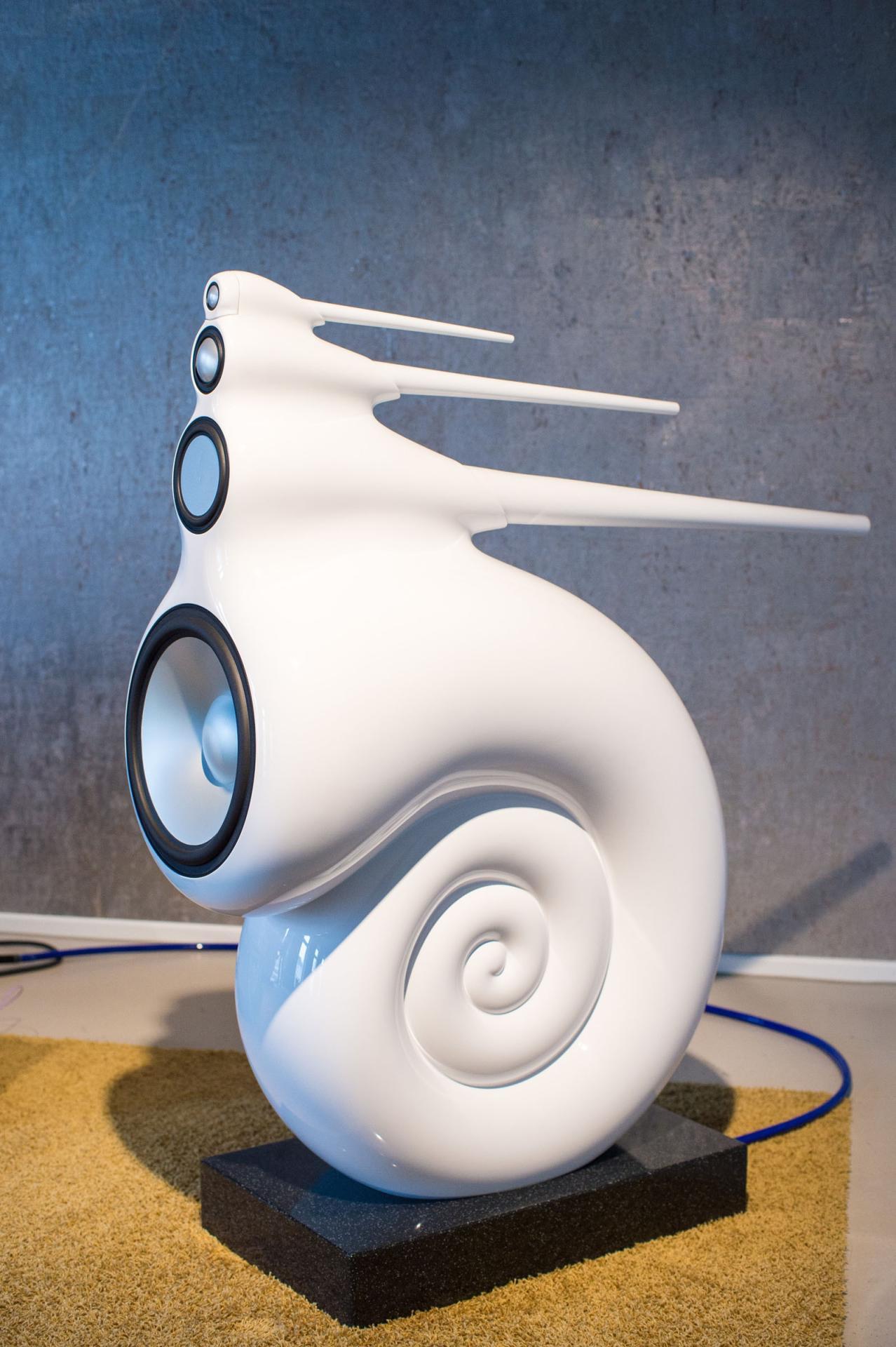 auditorium-bowers-a-wilkins-nautilus-standlautsprecher-274434-images-1_1920x1920.jpg.d0e415a1357242c6bcf3772c09a5fda2.jpg